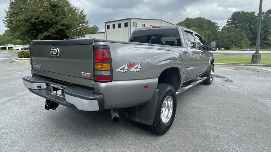 2006 GMC Sierra Heavy Duty 2nd Gen - Image 11 of 14