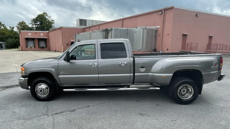 2006 GMC Sierra Heavy Duty 2nd Gen - Image 13 of 14