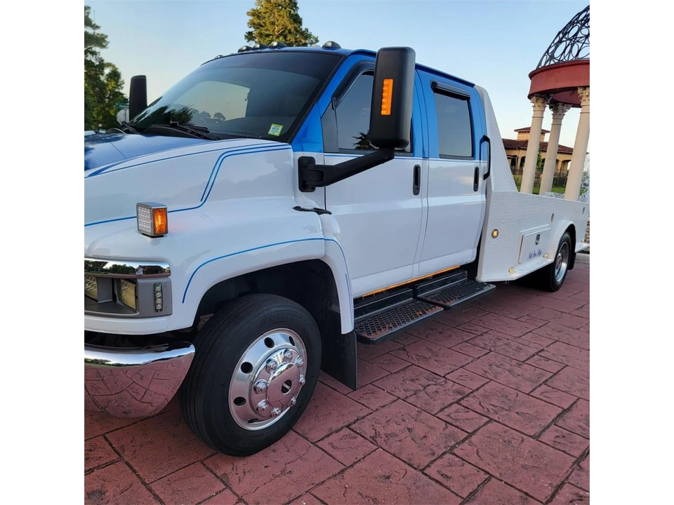 2006 GMC TopKick - Image 6 of 31