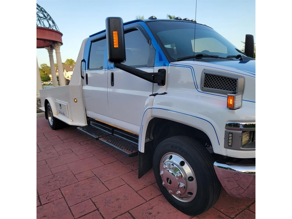 2006 GMC TopKick - Image 5 of 31
