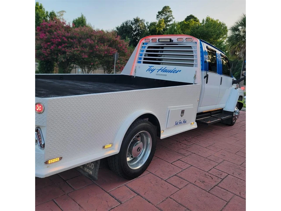 2006 GMC TopKick - Image 9 of 31
