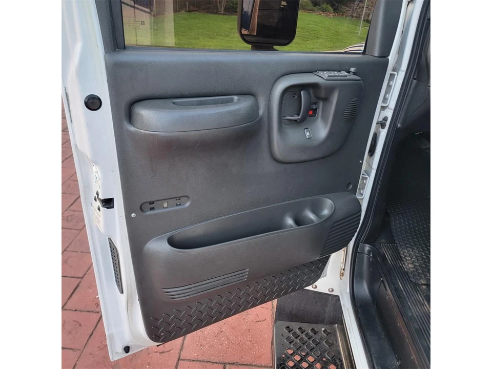 2006 GMC TopKick - Image 23 of 31