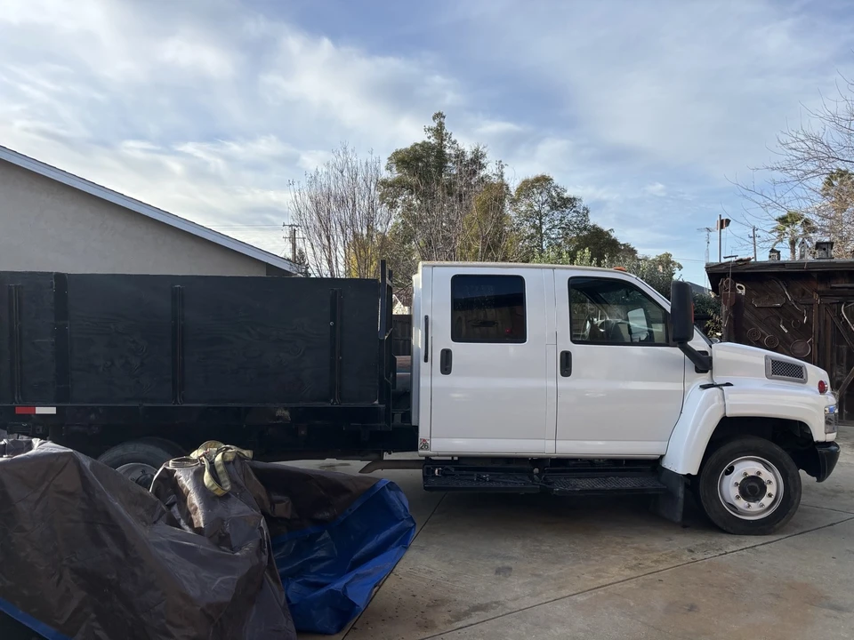 2006 GMC TopKick - Image 9 of 21