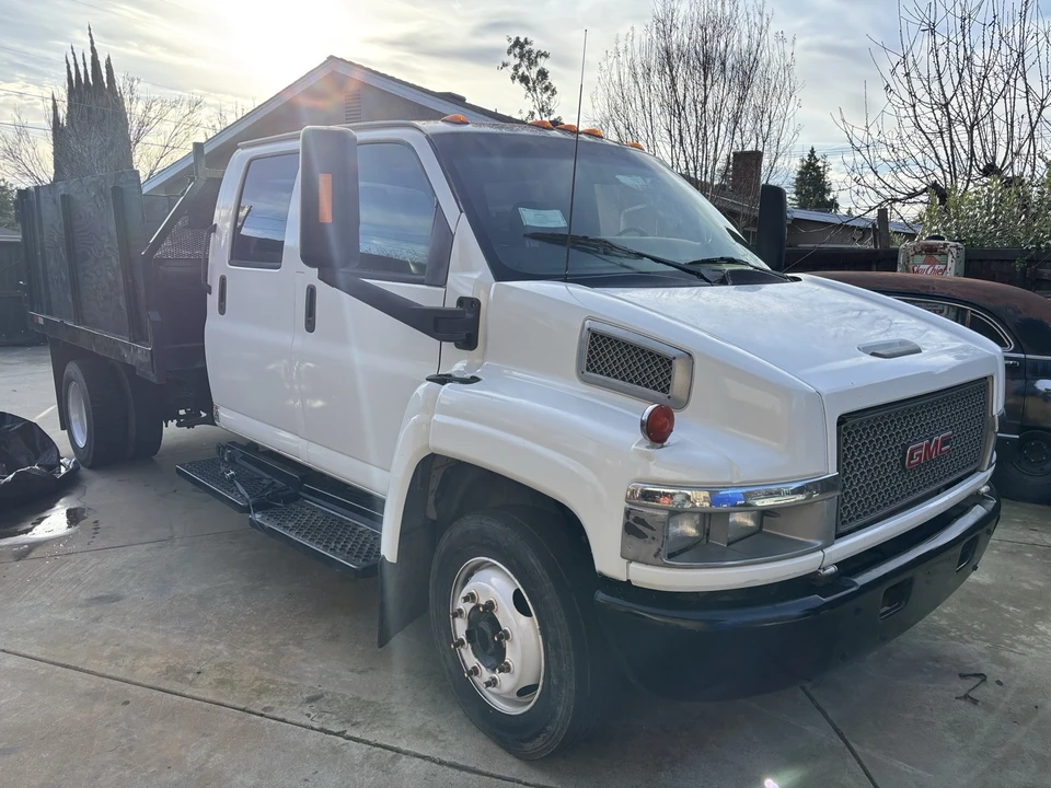 2006 GMC TopKick - Image 6 of 21
