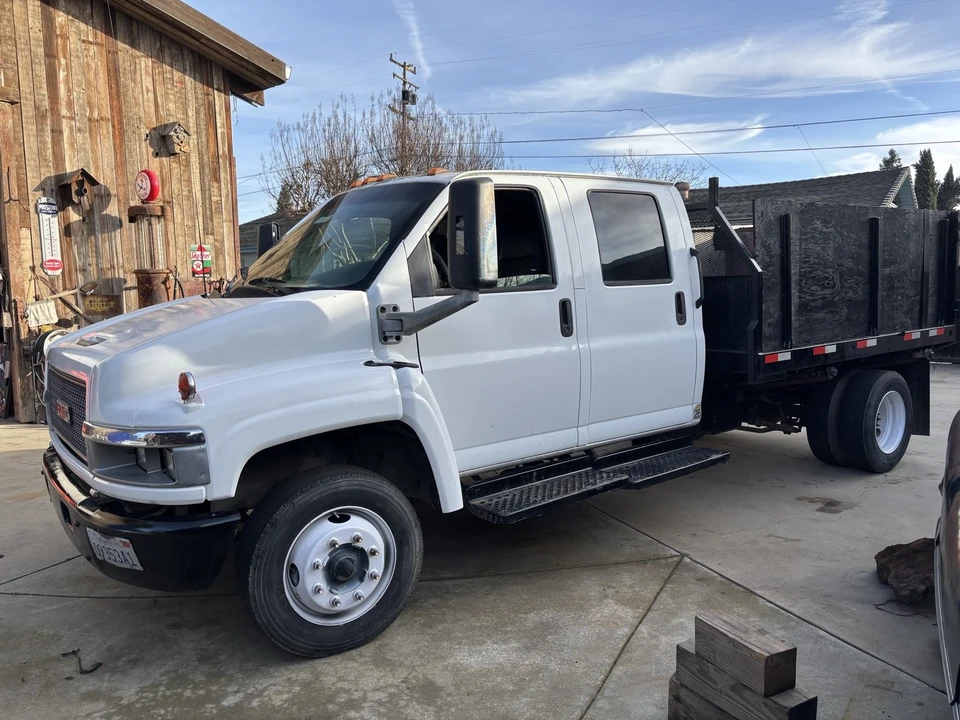 2006 GMC TopKick - Image 5 of 21