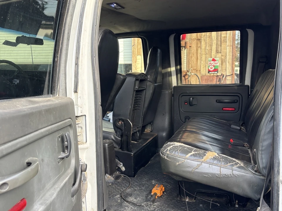 2006 GMC TopKick - Image 17 of 21