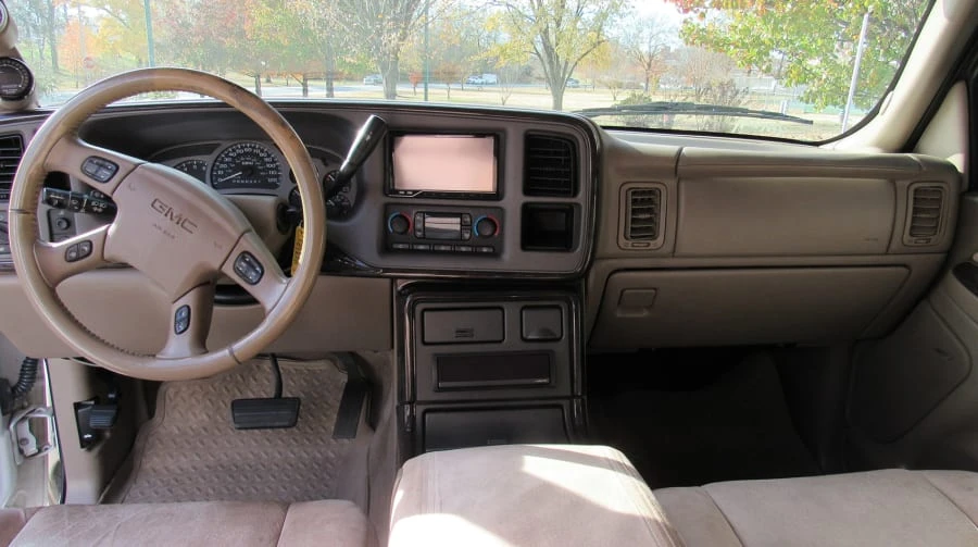 2006 GMC Yukon 2nd Gen - Image 3 of 8