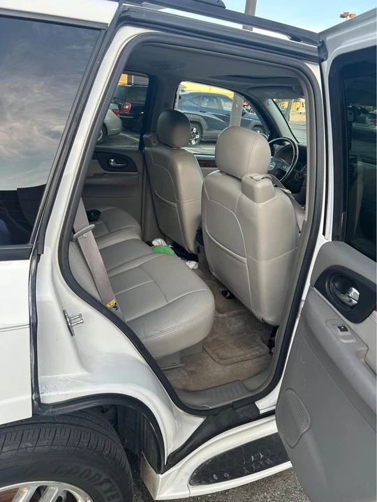 2006 GMC Envoy - Image 10 of 15