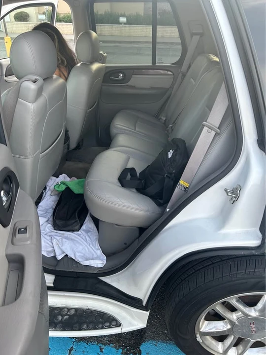 2006 GMC Envoy - Image 11 of 15