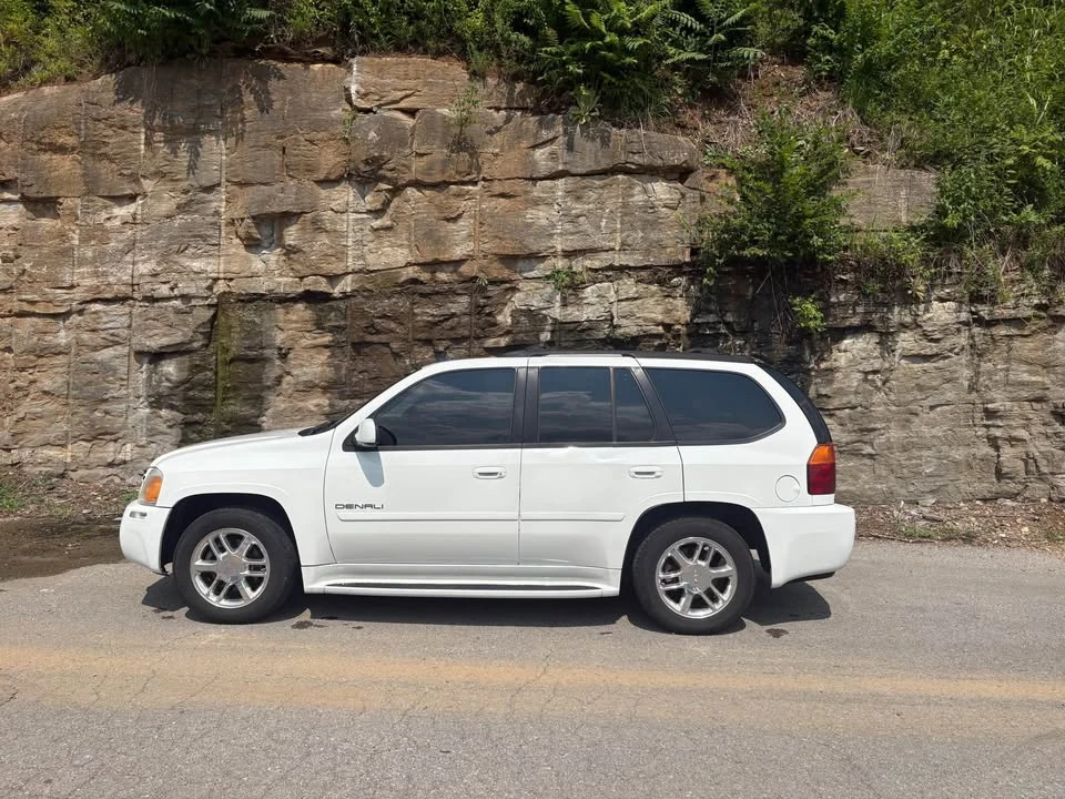 2006 GMC Envoy - Image 2 of 12
