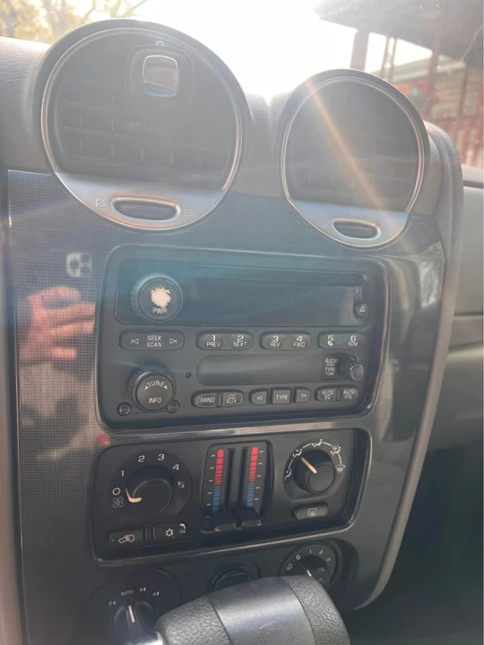 2006 GMC Envoy - Image 8 of 8