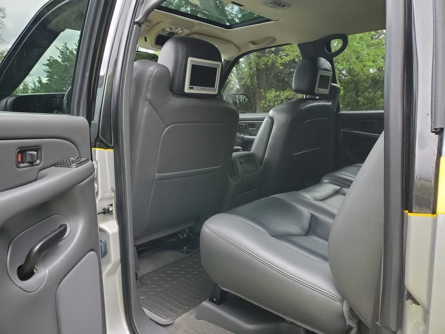 2006 GMC Sierra 2nd Gen - Image 4 of 8