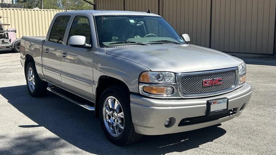 2006 GMC Sierra 2nd Gen - Image 4 of 15