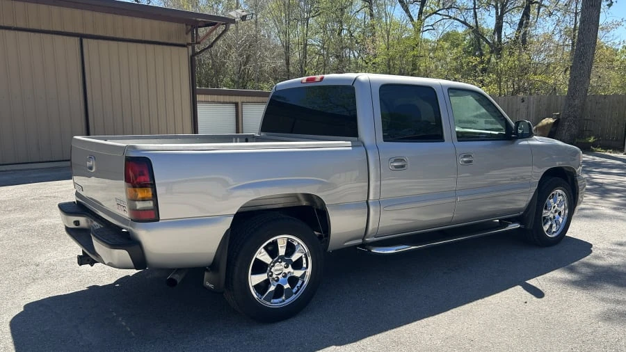 2006 GMC Sierra 2nd Gen - Image 6 of 15