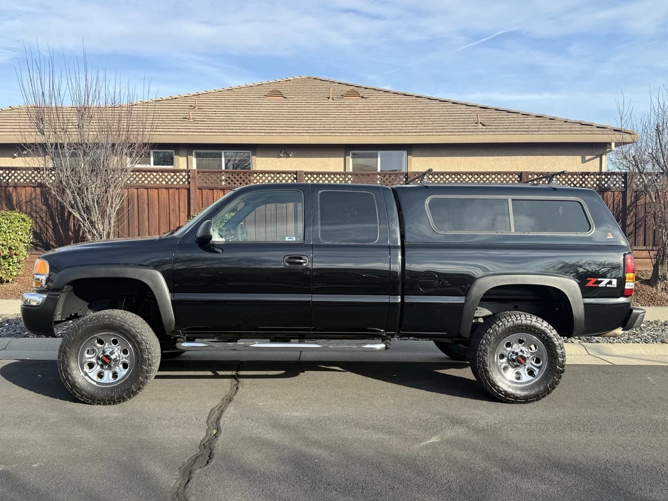 2006 GMC Sierra 1st Gen - Image 2 of 13