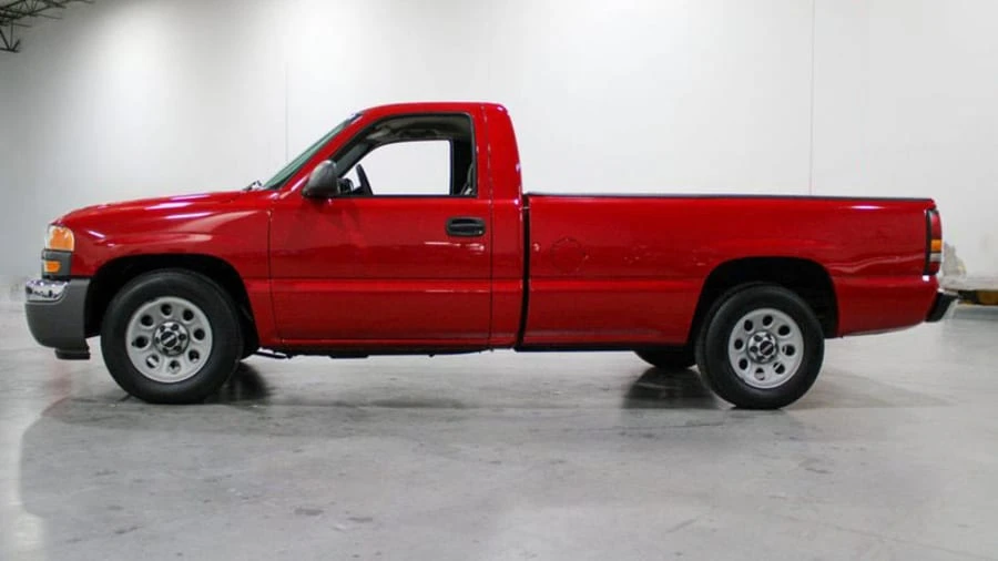 2006 GMC Sierra 2nd Gen - Image 2 of 24