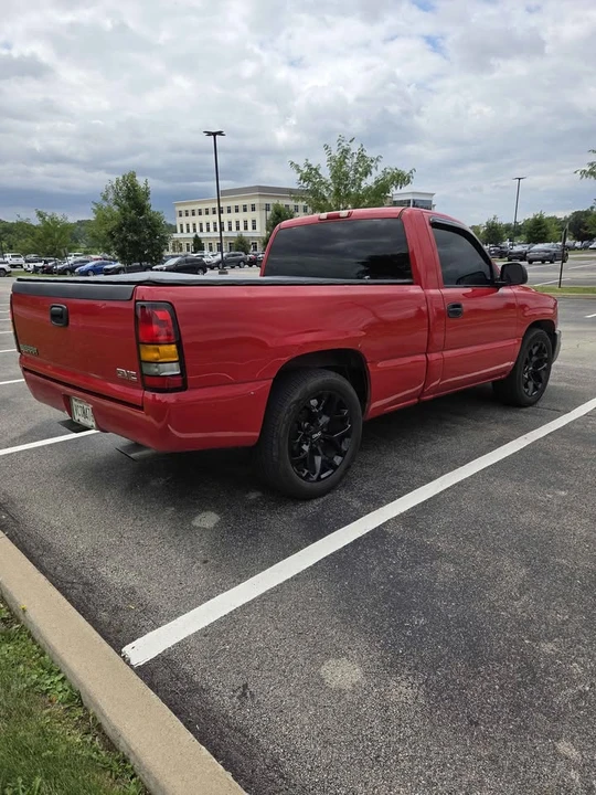 2006 GMC Sierra 2nd Gen - Image 4 of 12