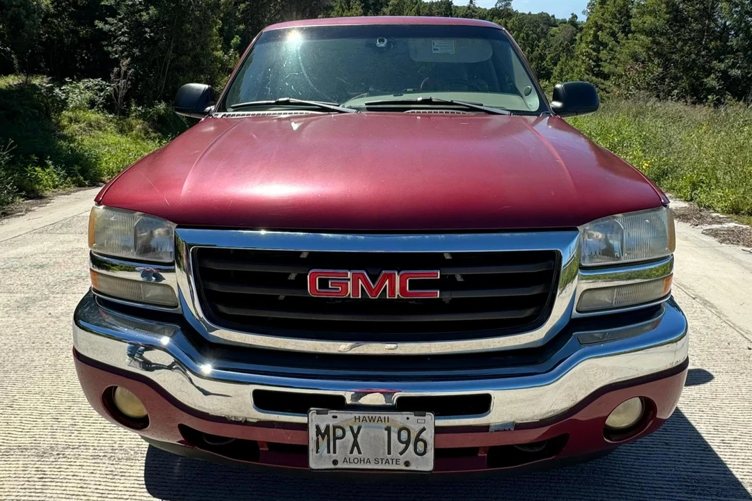 2006 GMC Sierra 2nd Gen - Image 2 of 31
