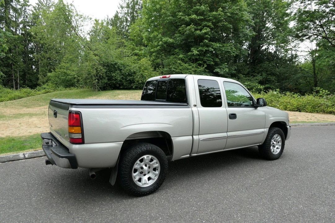 2006 GMC Sierra 2nd Gen - Image 15 of 31
