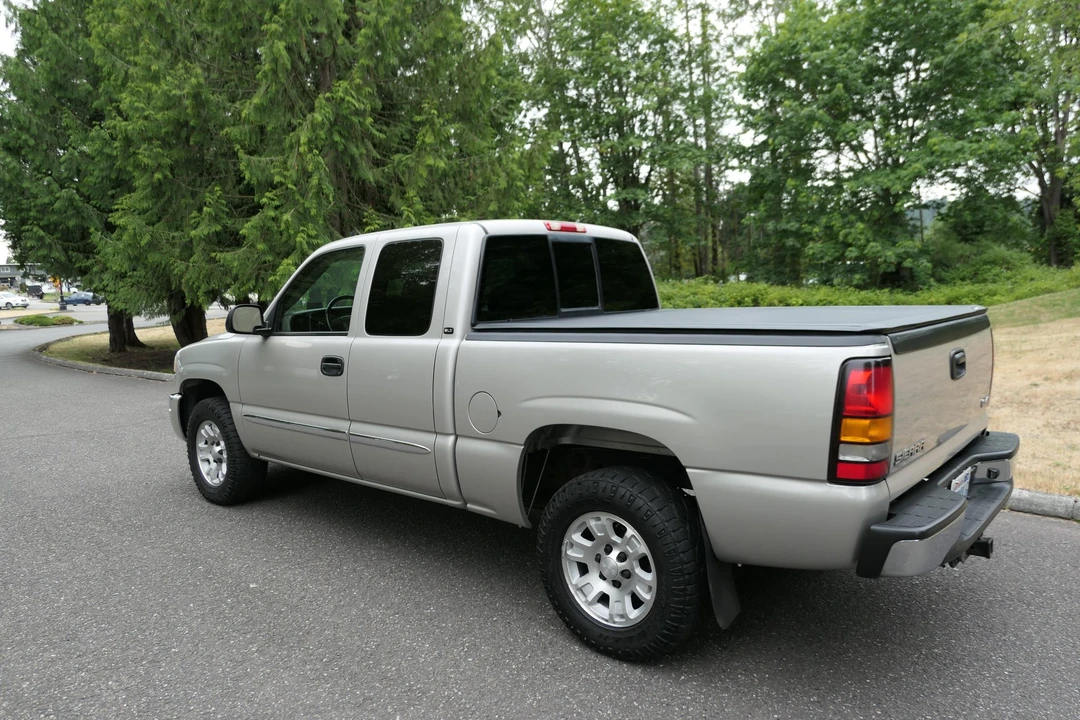 2006 GMC Sierra 2nd Gen - Image 7 of 31