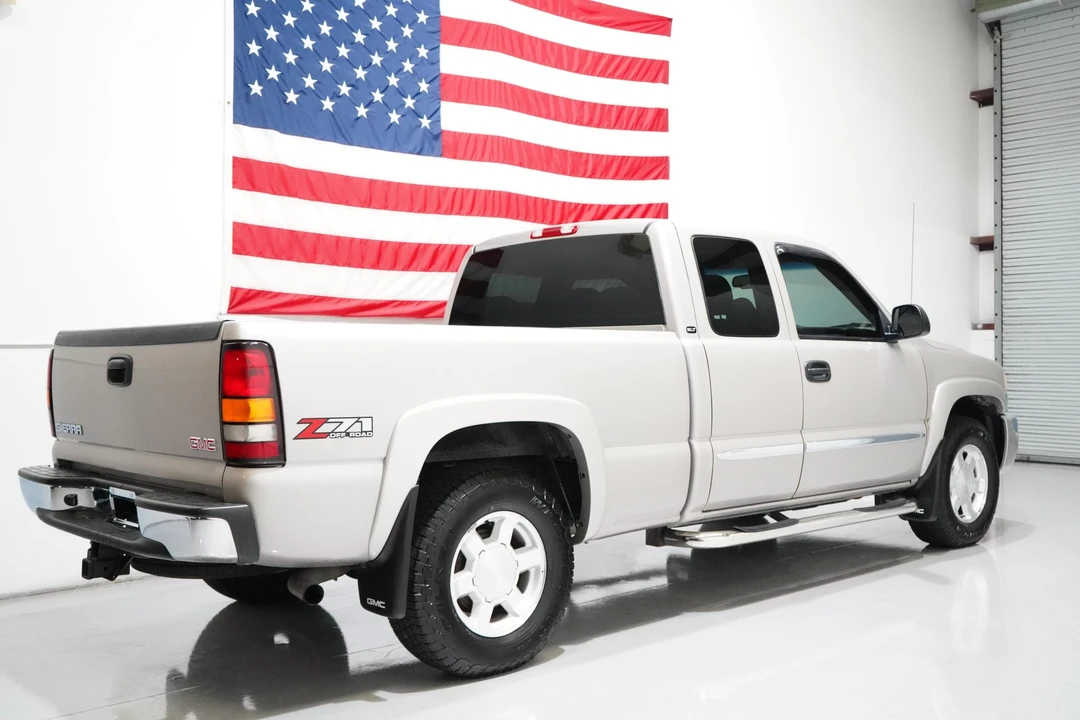 2006 GMC Sierra 2nd Gen - Image 5 of 31