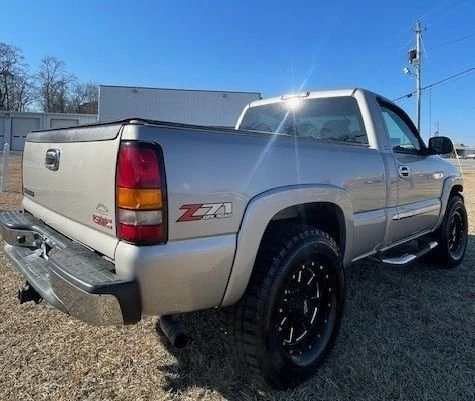2006 GMC Sierra 2nd Gen - Image 5 of 18