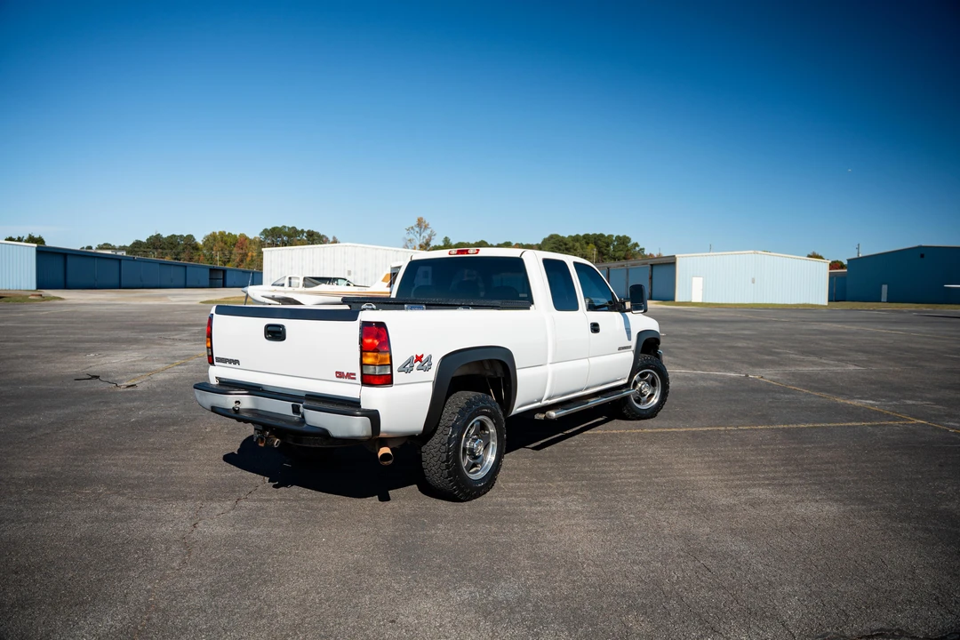 2006 GMC Sierra Heavy Duty 2nd Gen - Image 9 of 31