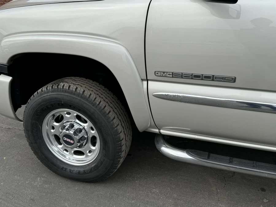 2006 GMC Sierra Heavy Duty 2nd Gen - Image 5 of 13