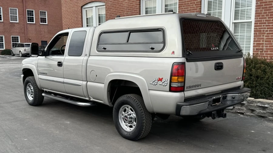 2006 GMC Sierra Heavy Duty 2nd Gen - Image 3 of 13