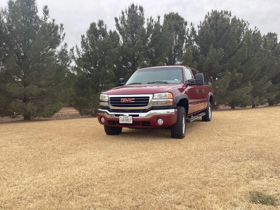 2006 GMC Sierra Heavy Duty 2nd Gen - Image 2 of 31