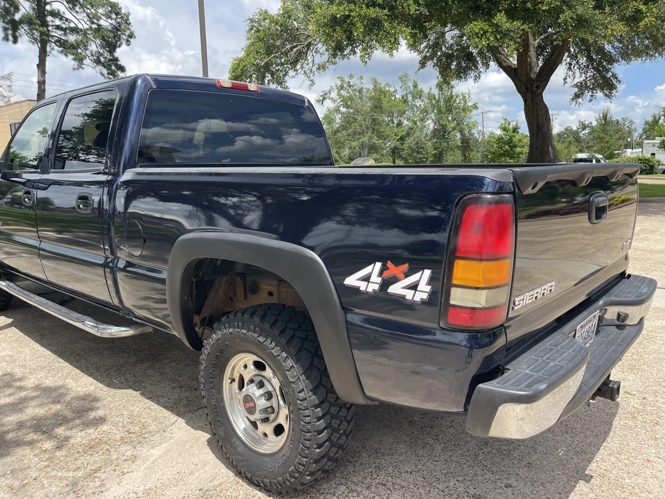 2006 GMC Sierra Heavy Duty 2nd Gen - Image 28 of 31