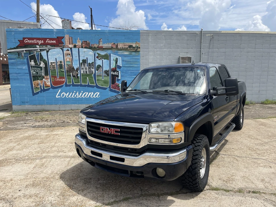 2006 GMC Sierra Heavy Duty 2nd Gen - Image 2 of 31