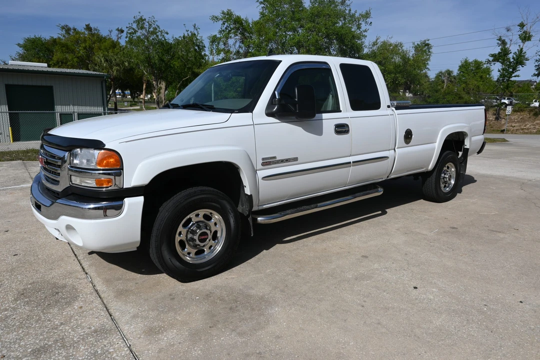 2006 GMC Sierra Heavy Duty 2nd Gen - Image 3 of 31