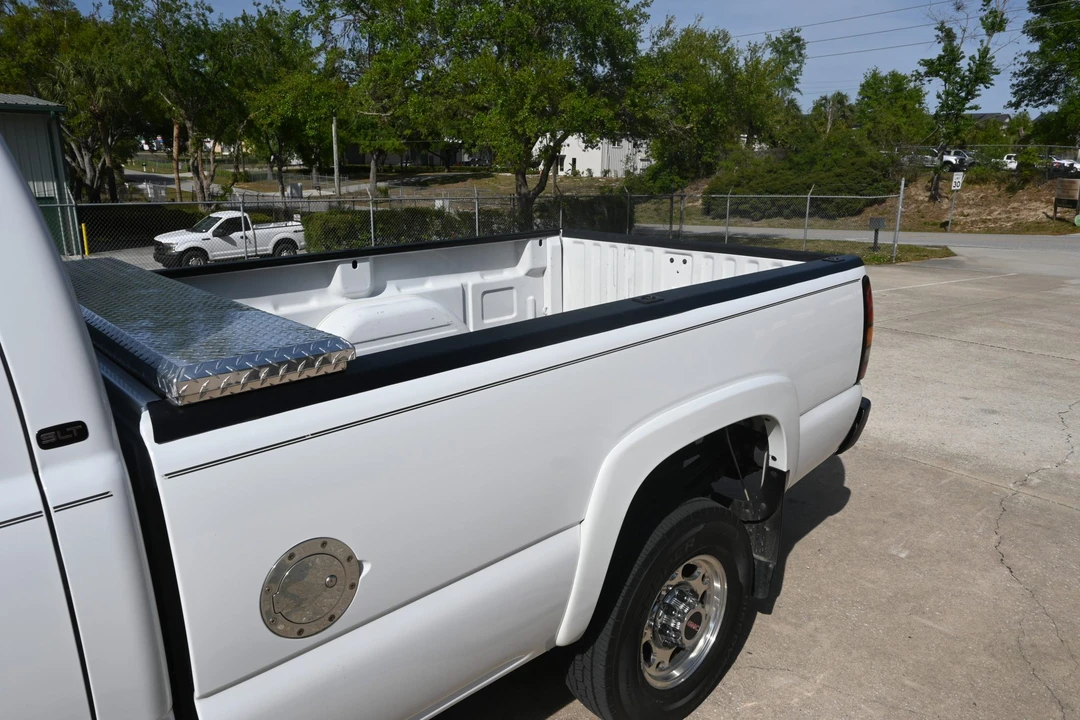 2006 GMC Sierra Heavy Duty 2nd Gen - Image 28 of 31