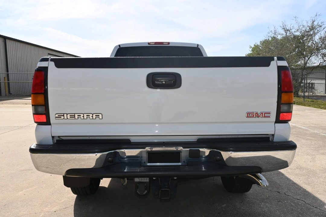 2006 GMC Sierra Heavy Duty 2nd Gen - Image 19 of 31