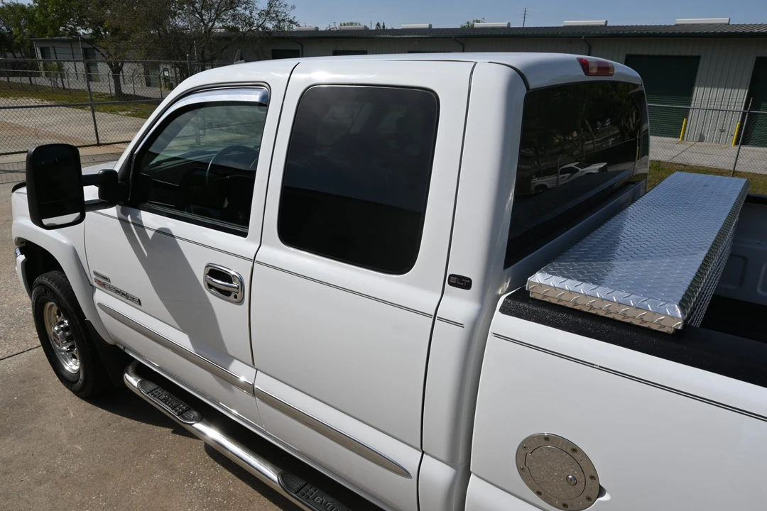 2006 GMC Sierra Heavy Duty 2nd Gen - Image 30 of 31