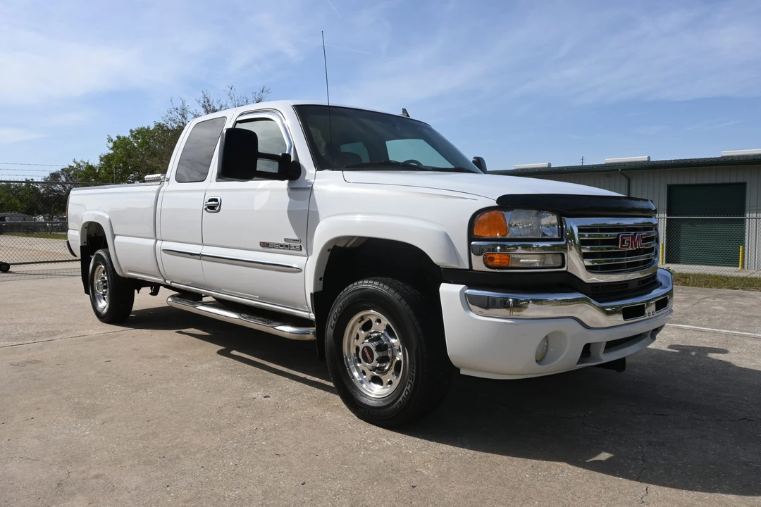 2006 GMC Sierra Heavy Duty 2nd Gen - Image 10 of 31