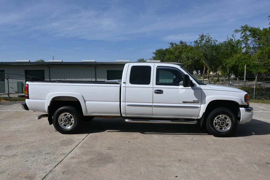 2006 GMC Sierra Heavy Duty 2nd Gen - Image 13 of 31
