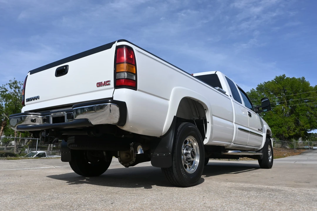 2006 GMC Sierra Heavy Duty 2nd Gen - Image 15 of 31