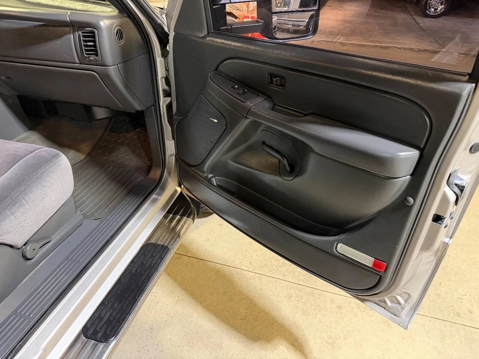 2006 GMC Sierra 1st Gen - Image 11 of 12