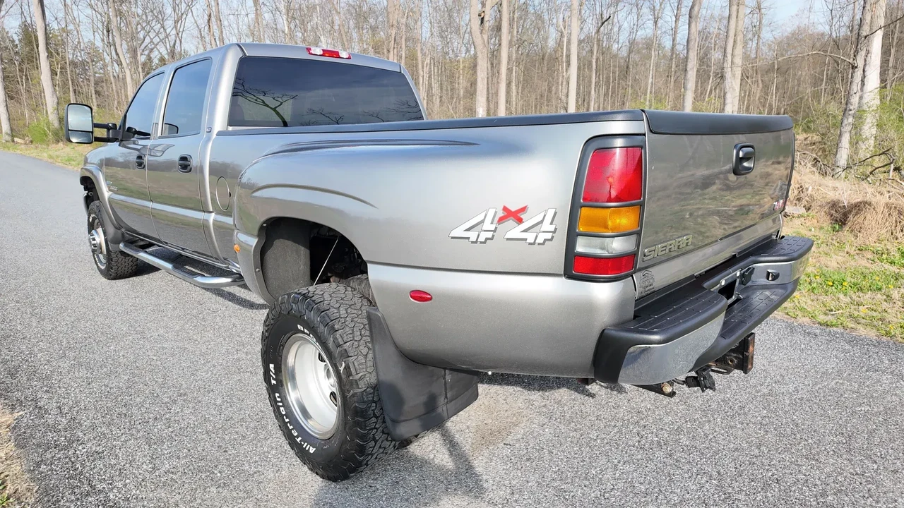 2006 GMC Sierra Heavy Duty 2nd Gen - Image 11 of 31