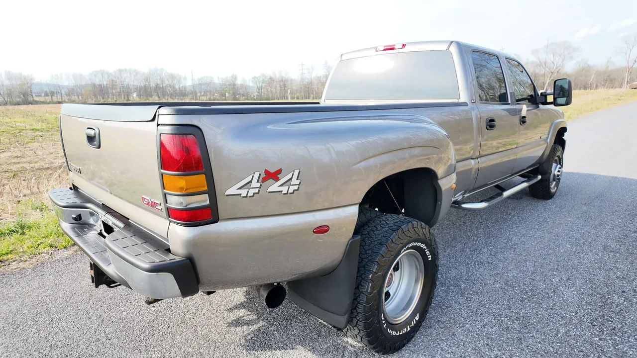 2006 GMC Sierra Heavy Duty 2nd Gen - Image 10 of 31