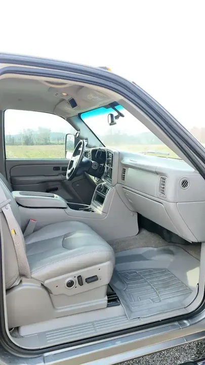 2006 GMC Sierra Heavy Duty 2nd Gen - Image 15 of 31