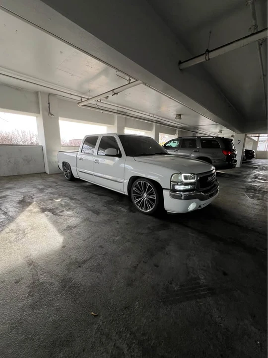 2006 GMC Sierra 2nd Gen - Image 3 of 7