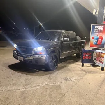 2006 GMC Sierra (Classic) 1500 Crew Cab SLT