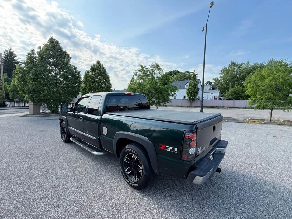 2006 GMC Sierra 2nd Gen - Image 3 of 9