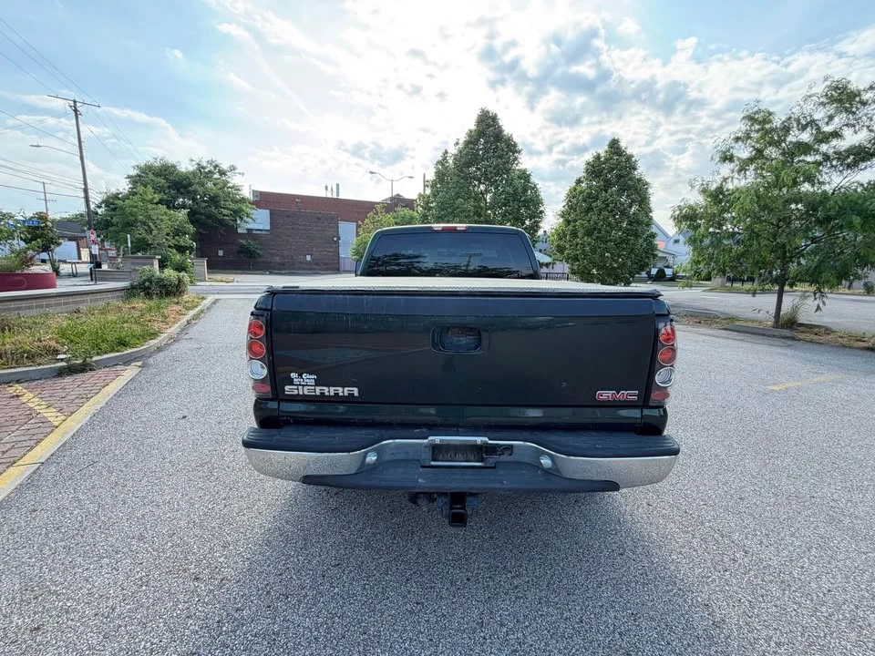 2006 GMC Sierra 2nd Gen - Image 4 of 9