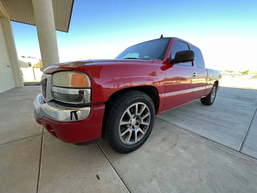 2006 GMC Sierra 2nd Gen - Image 2 of 12