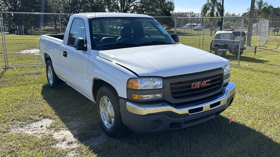 2006 GMC Sierra 2nd Gen - Image 3 of 6
