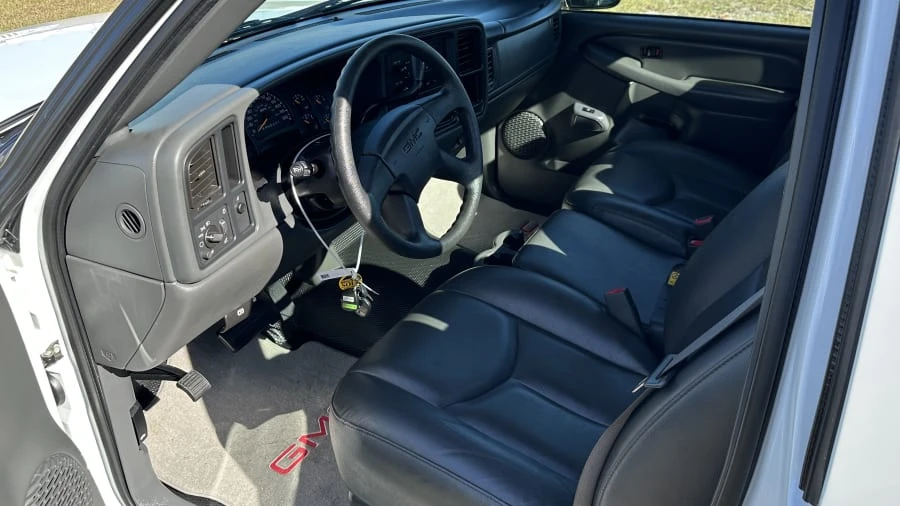 2006 GMC Sierra 2nd Gen - Image 5 of 6